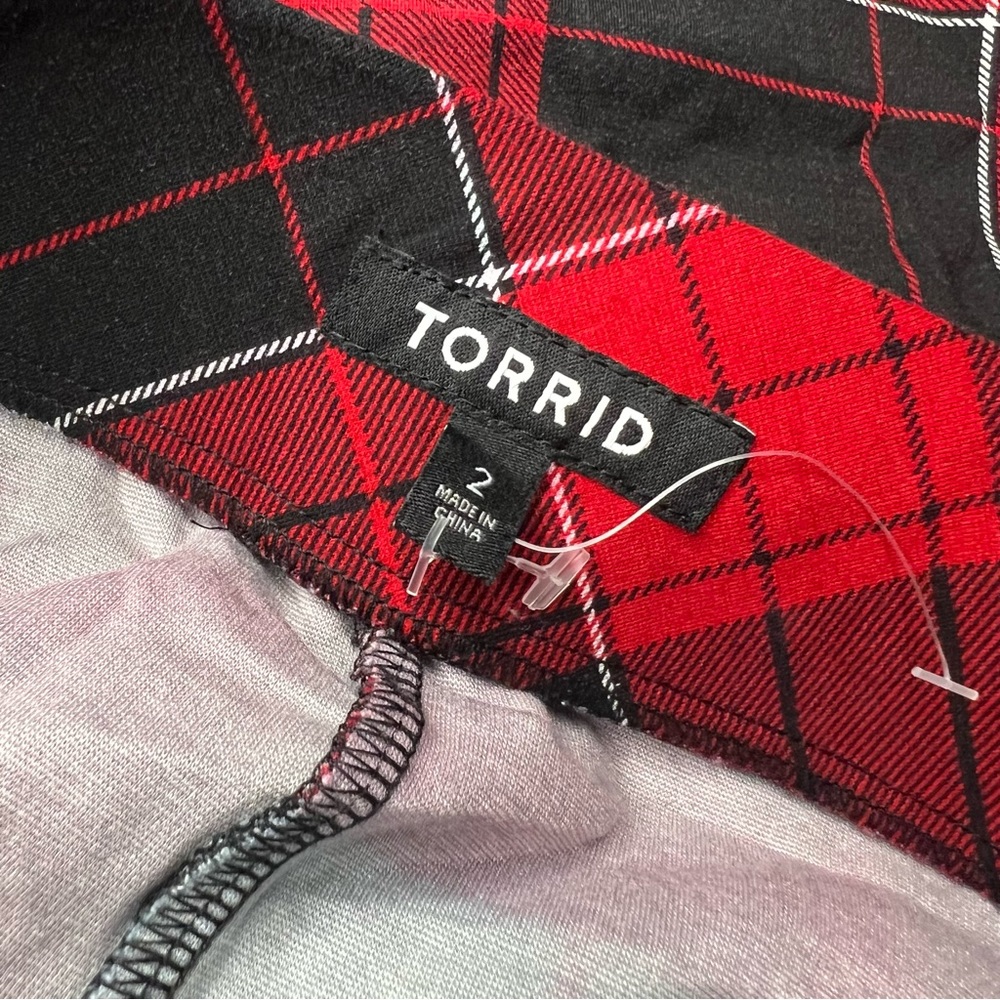 Torrid Mini Studio Luxe Ponte Lace-Up Plaid Pencil Skirt Size NWOT 2X Red Black - Picture 9 of 10